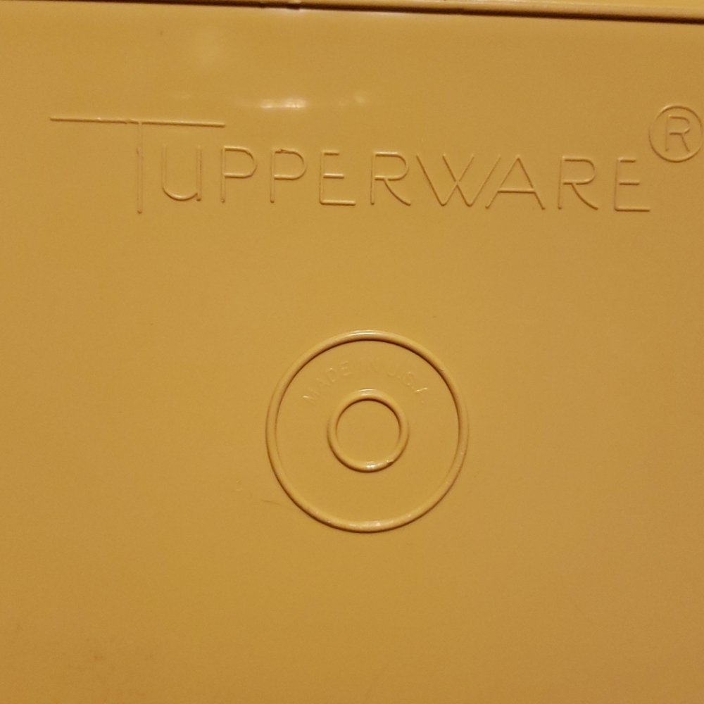 Tupperware - Picture 3 of 3